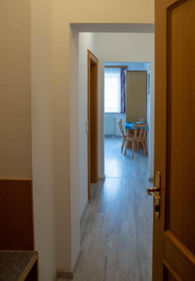 Pension Christine Grossweikersdorf エクステリア 写真